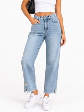 DALIANSU Light Wash Straight Leg Jeans Raw Hem Split Ankle NWT